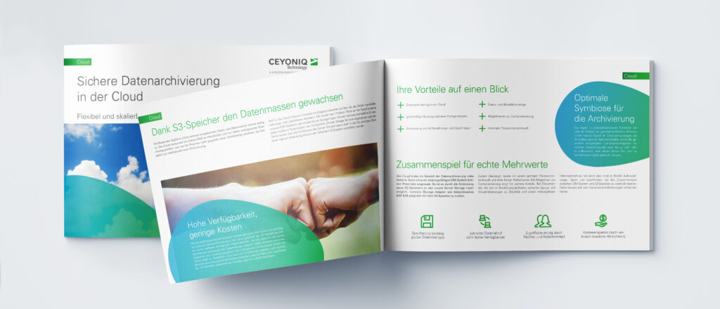 Aufgeschlagenes Whitepaper Cloud
